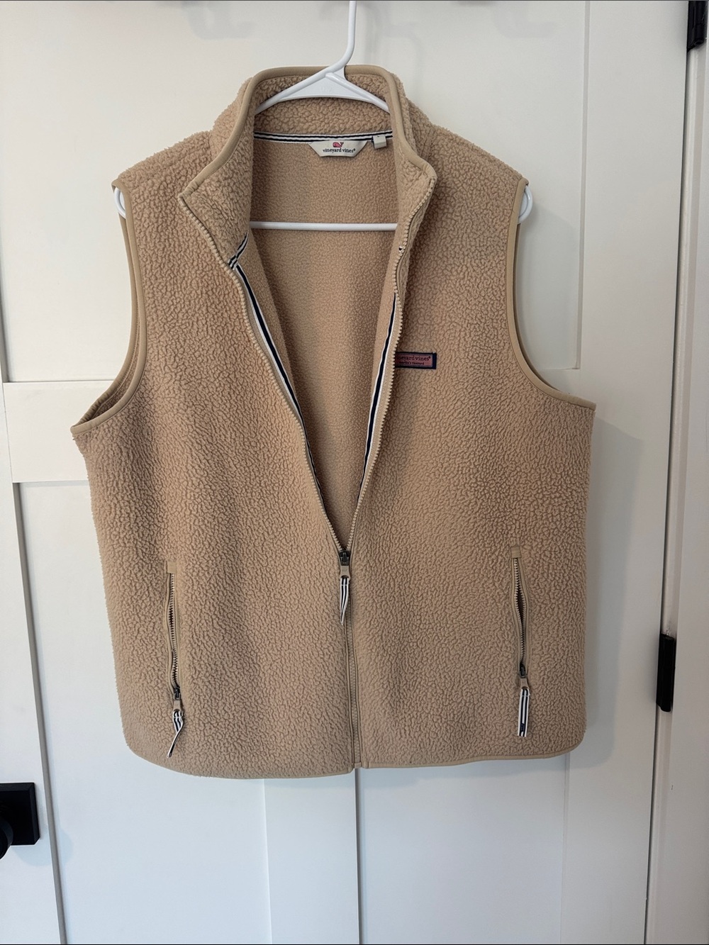Vineyard Vines Women's Beige Sherpa Fleece Vest
